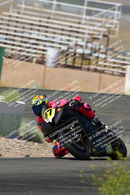 media/Jun-04-2022-WERA (Sat) [[b852bbbd55]]/Practice Races/5-750cc and up novices/